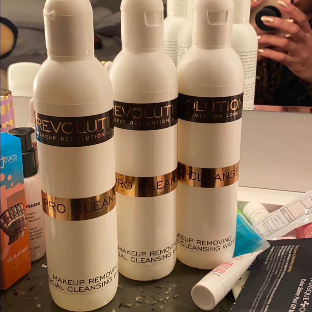 New makeup revolution makeup remover